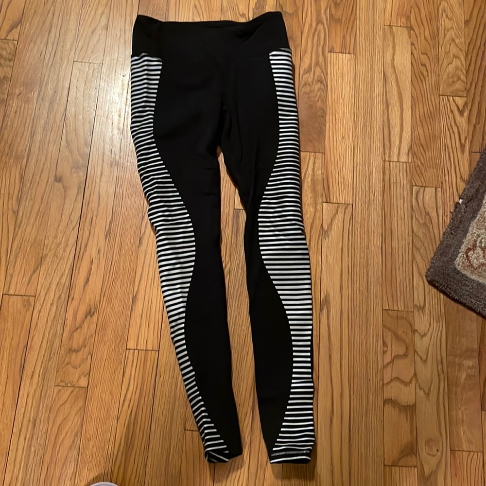 ALO yoga leggings; full length; worn once